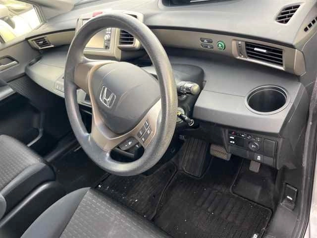 HONDA FREED SPIKE HYBRID