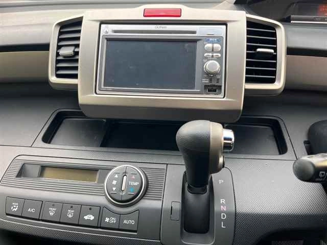 HONDA FREED SPIKE HYBRID