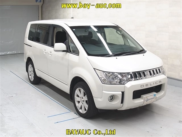 MITSUBISHI DELICA D:5
