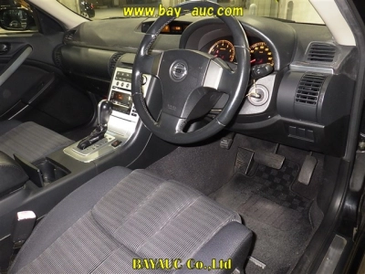 NISSAN STAGEA