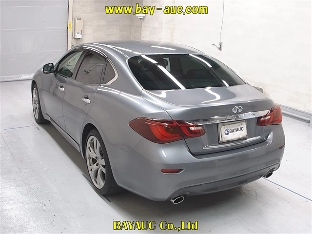 NISSAN FUGA
