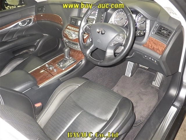 NISSAN FUGA