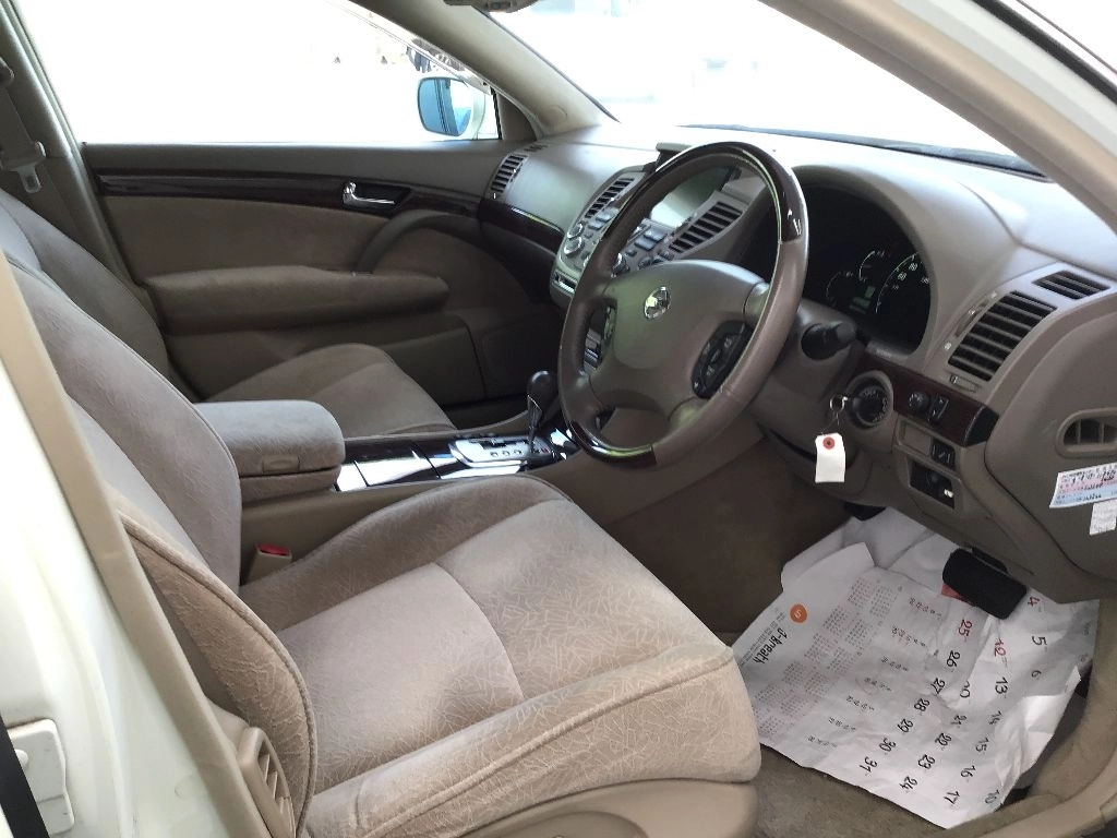 NISSAN PRESIDENT