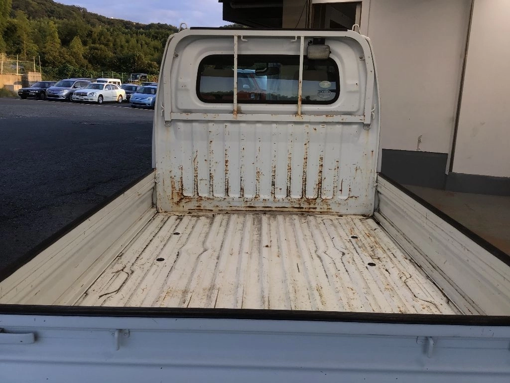 NISSAN CLIPPER TRUCK