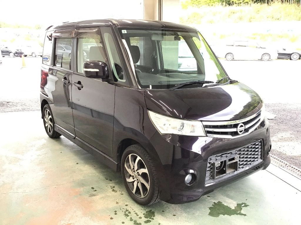 NISSAN ROOX