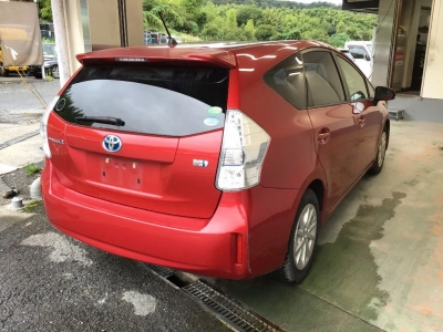 TOYOTA PRIUS ALPHA