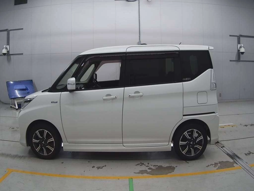 MITSUBISHI DELICA D:2
