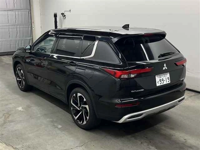MITSUBISHI OUTLANDER PHEV