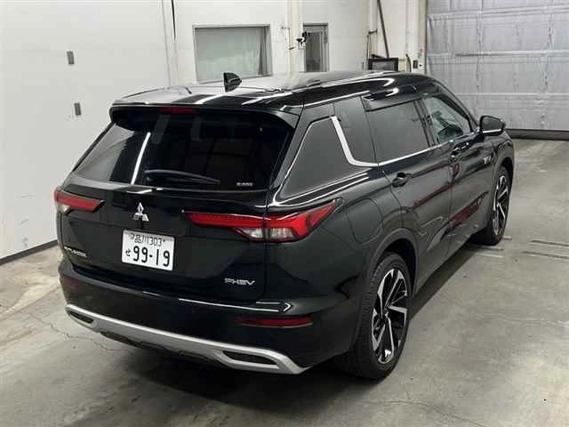 MITSUBISHI OUTLANDER PHEV