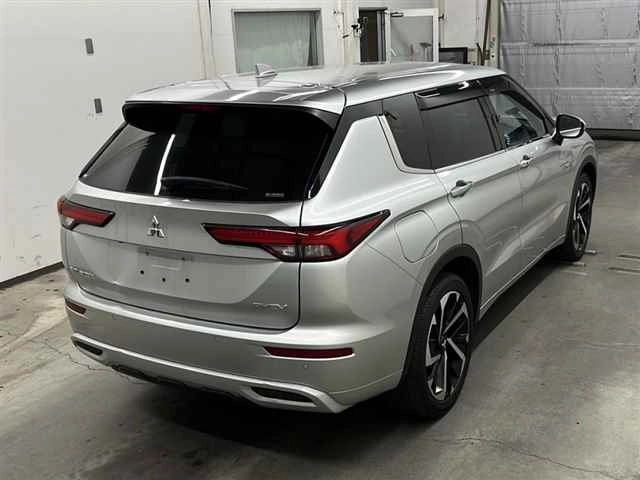 MITSUBISHI OUTLANDER PHEV