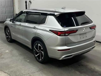 MITSUBISHI OUTLANDER PHEV