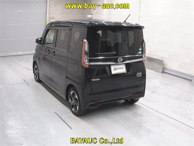 NISSAN ROOX
