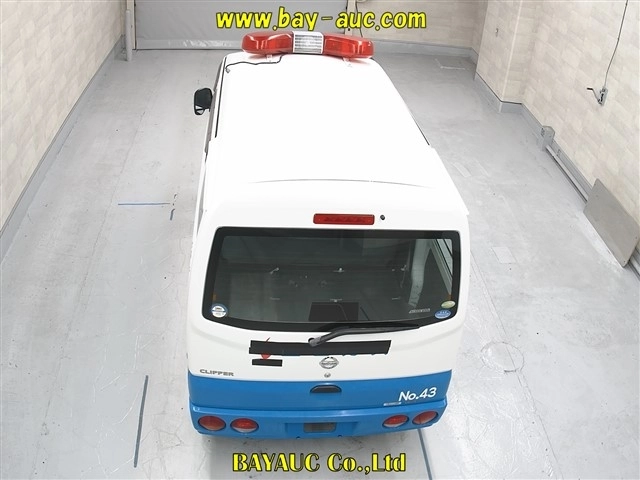 NISSAN CLIPPER VAN