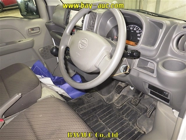 NISSAN NV100 CLIPPER