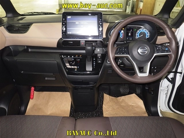 NISSAN ROOX