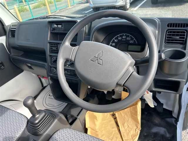MITSUBISHI MINICAB TRUCK