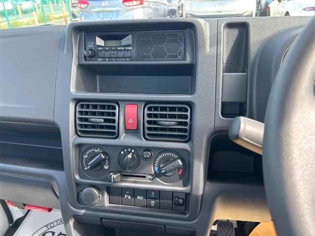MITSUBISHI MINICAB TRUCK