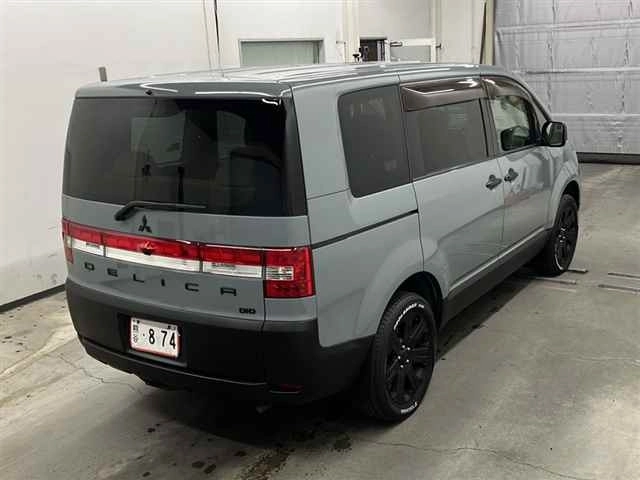 MITSUBISHI DELICA D:5