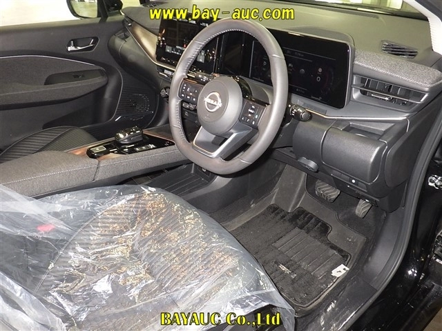 NISSAN AURA