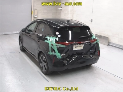 NISSAN AURA
