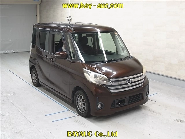 NISSAN DAYZ ROOX