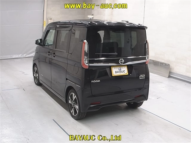 NISSAN ROOX