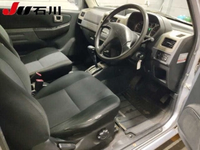 MITSUBISHI PAJERO MINI
