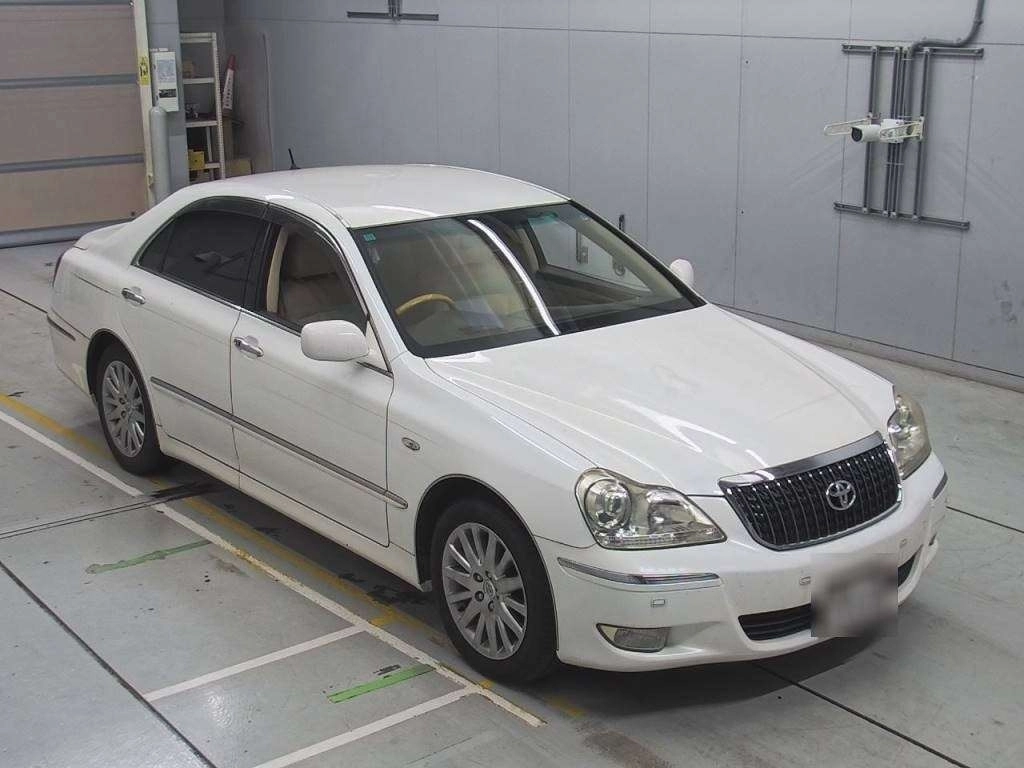 TOYOTA CROWN MAJESTA