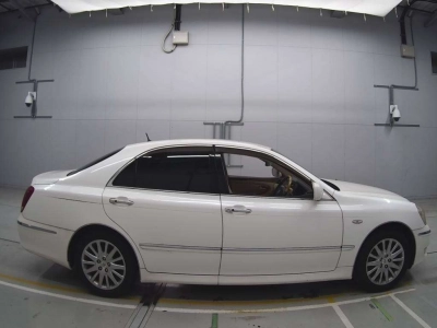 TOYOTA CROWN MAJESTA