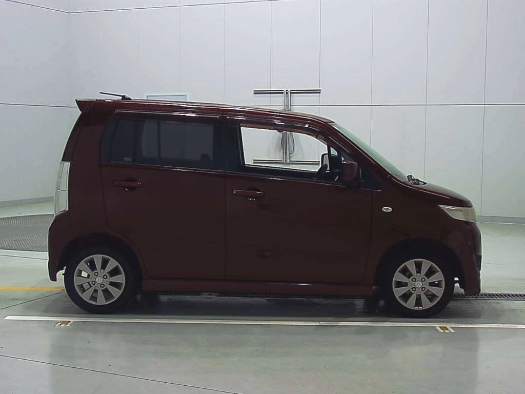 SUZUKI WAGON R STINGRAY