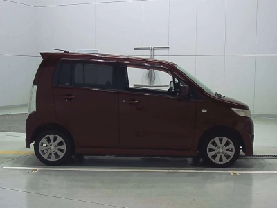 SUZUKI WAGON R STINGRAY