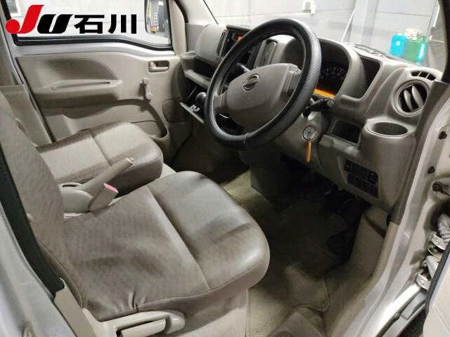 NISSAN NV100 CLIPPER