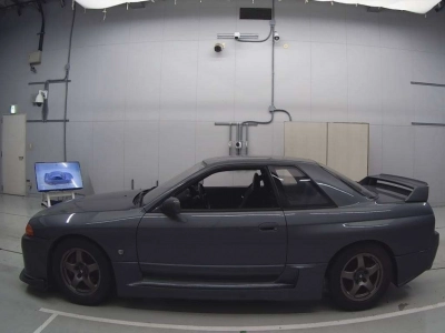 NISSAN SKYLINE