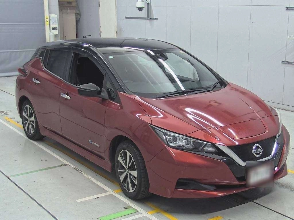 NISSAN LEAF