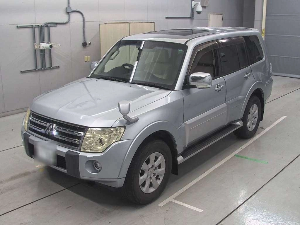 MITSUBISHI PAJERO