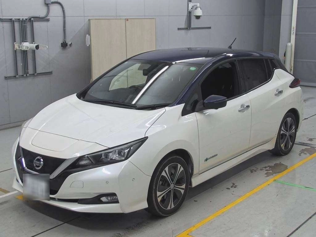 NISSAN LEAF