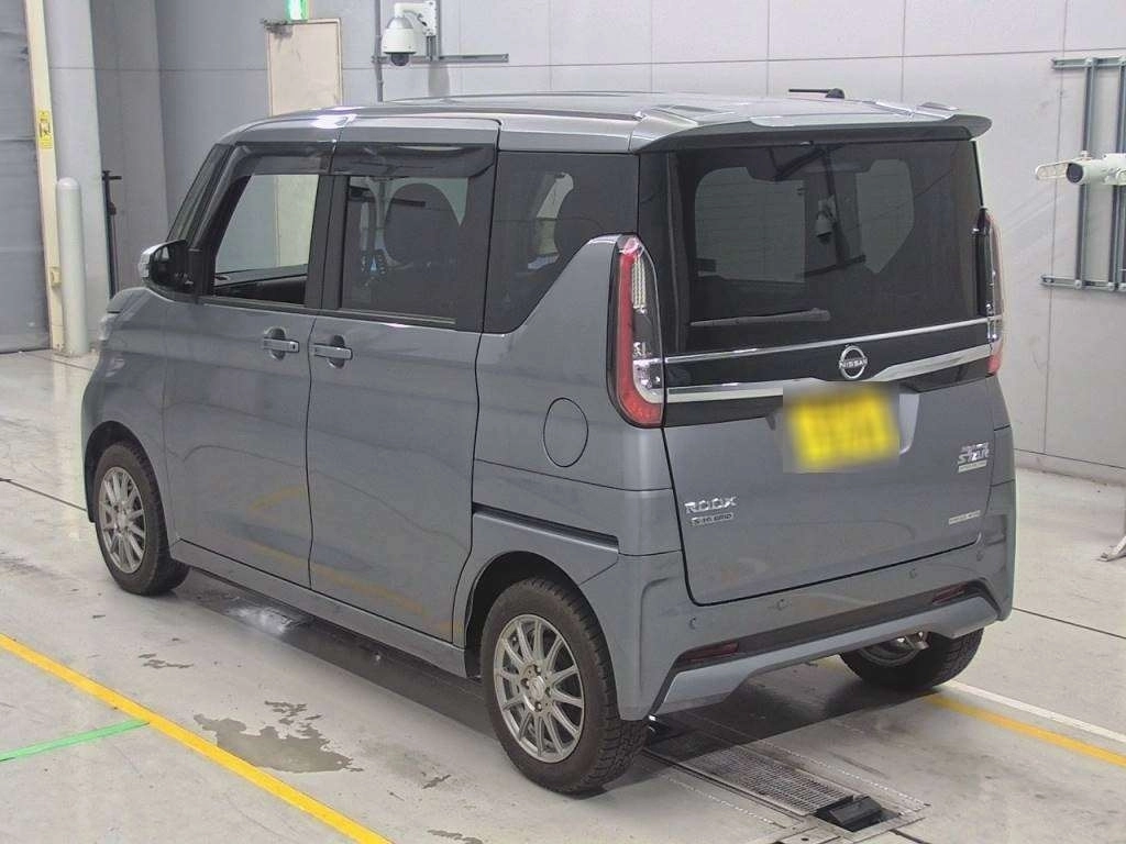 NISSAN ROOX