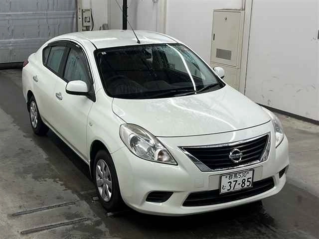 NISSAN TIIDA LATIO