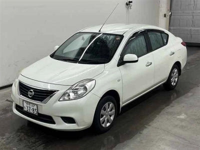 NISSAN TIIDA LATIO