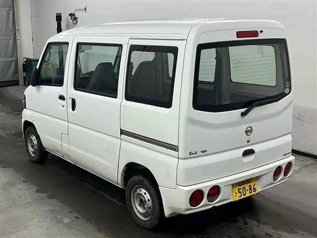 NISSAN CLIPPER VAN