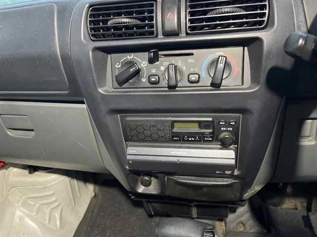 NISSAN CLIPPER VAN