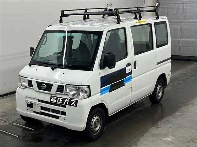 NISSAN NV100 CLIPPER
