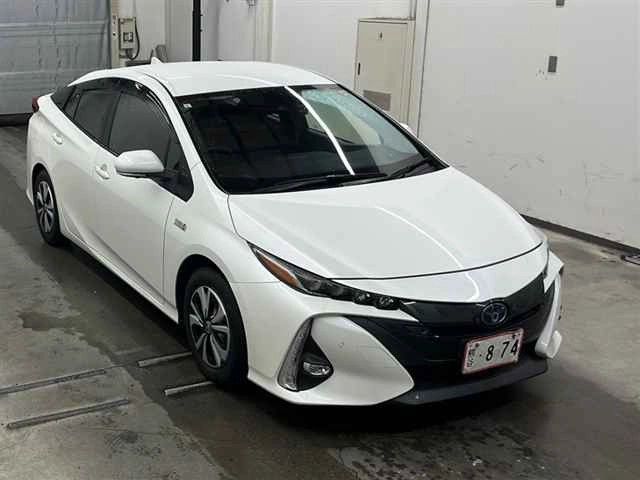 TOYOTA PRIUS PHV