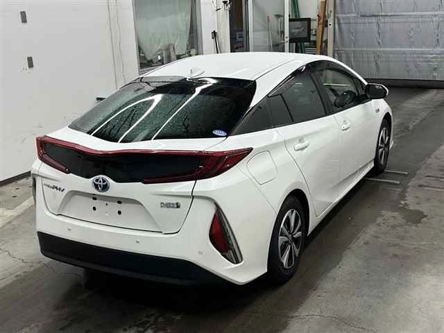 TOYOTA PRIUS PHV