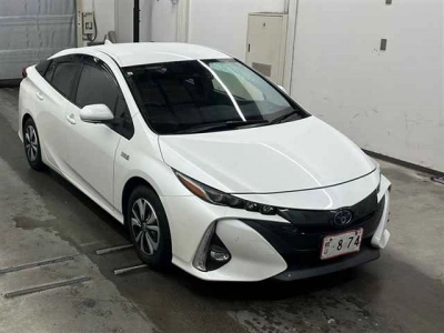 TOYOTA PRIUS PHV