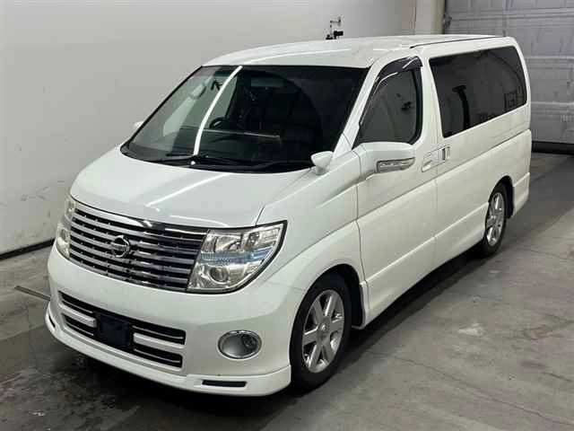 NISSAN ELGRAND