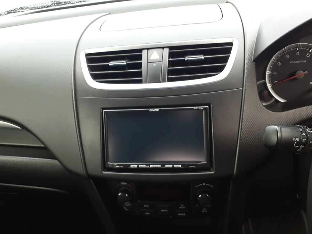 SUZUKI SWIFT