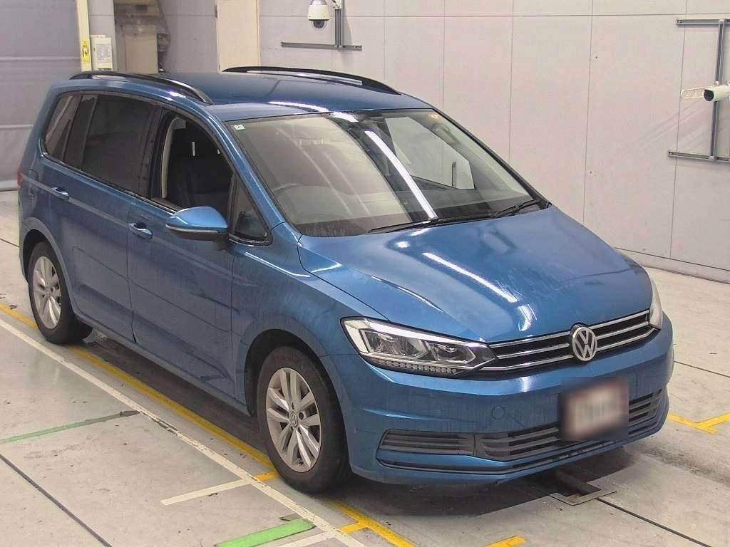 VOLKSWAGEN GOLF TOURAN