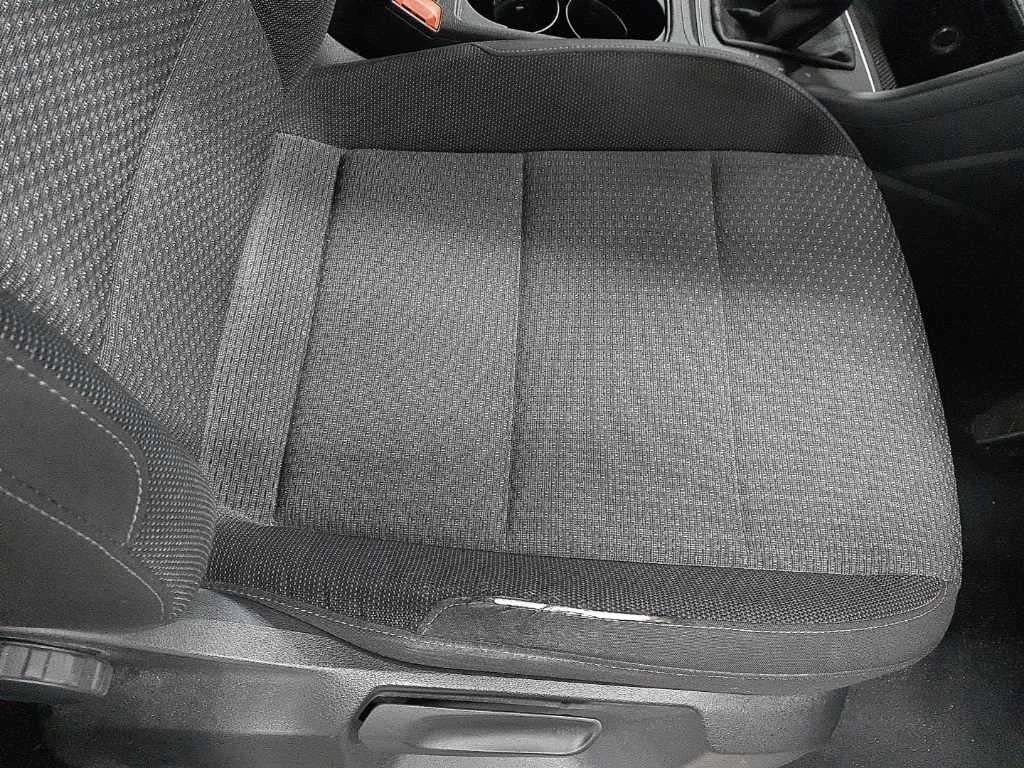 VOLKSWAGEN GOLF TOURAN