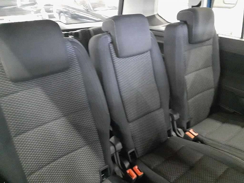 VOLKSWAGEN GOLF TOURAN